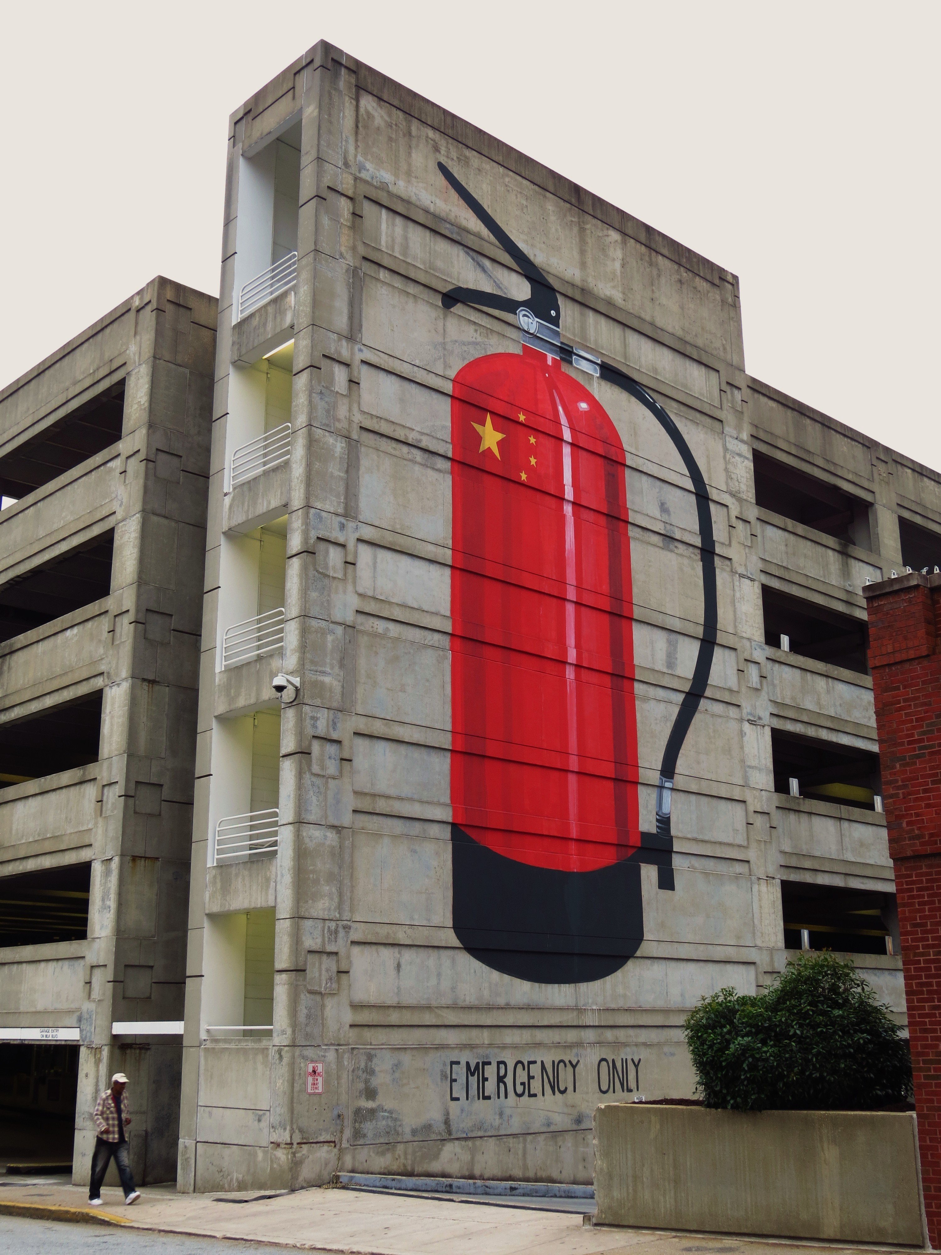 La street art surreale e sovversiva dello spagnolo Escif | Collater.al