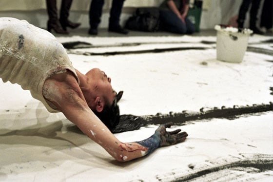 Janine Antoni - Artista e performer contemporanea Janine Antoni - Artista e performer contemporanea