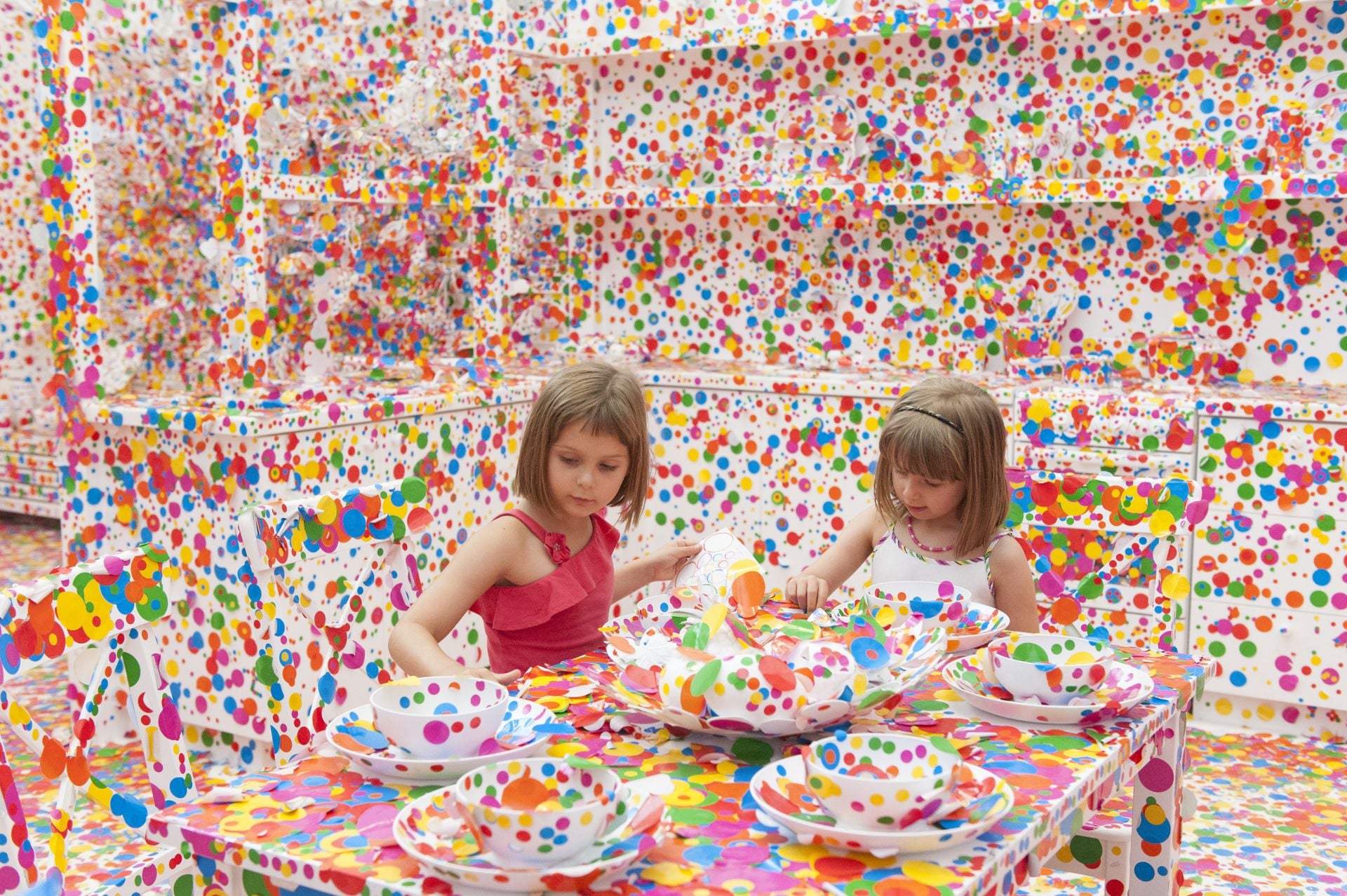 The Obliteration Room di Yayoi Kusama