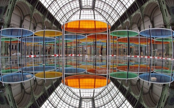 Excentrique(s) - Caleidoscopica installazione di Daniel Buren Excentrique(s) - Caleidoscopica installazione di Daniel Buren