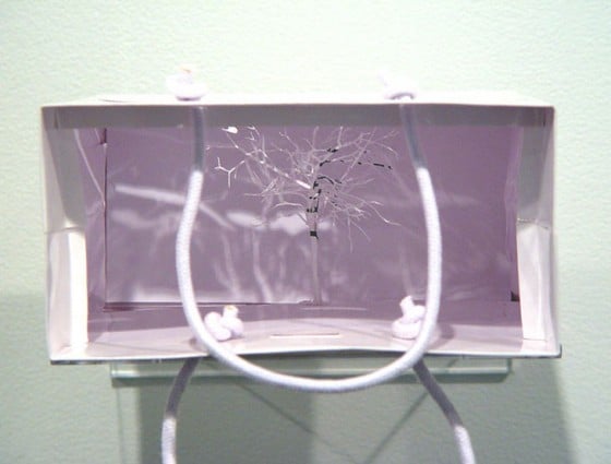 Yuken Teruya - Paper Art - Oggetti di carta trasformati in paessaggi naturali.