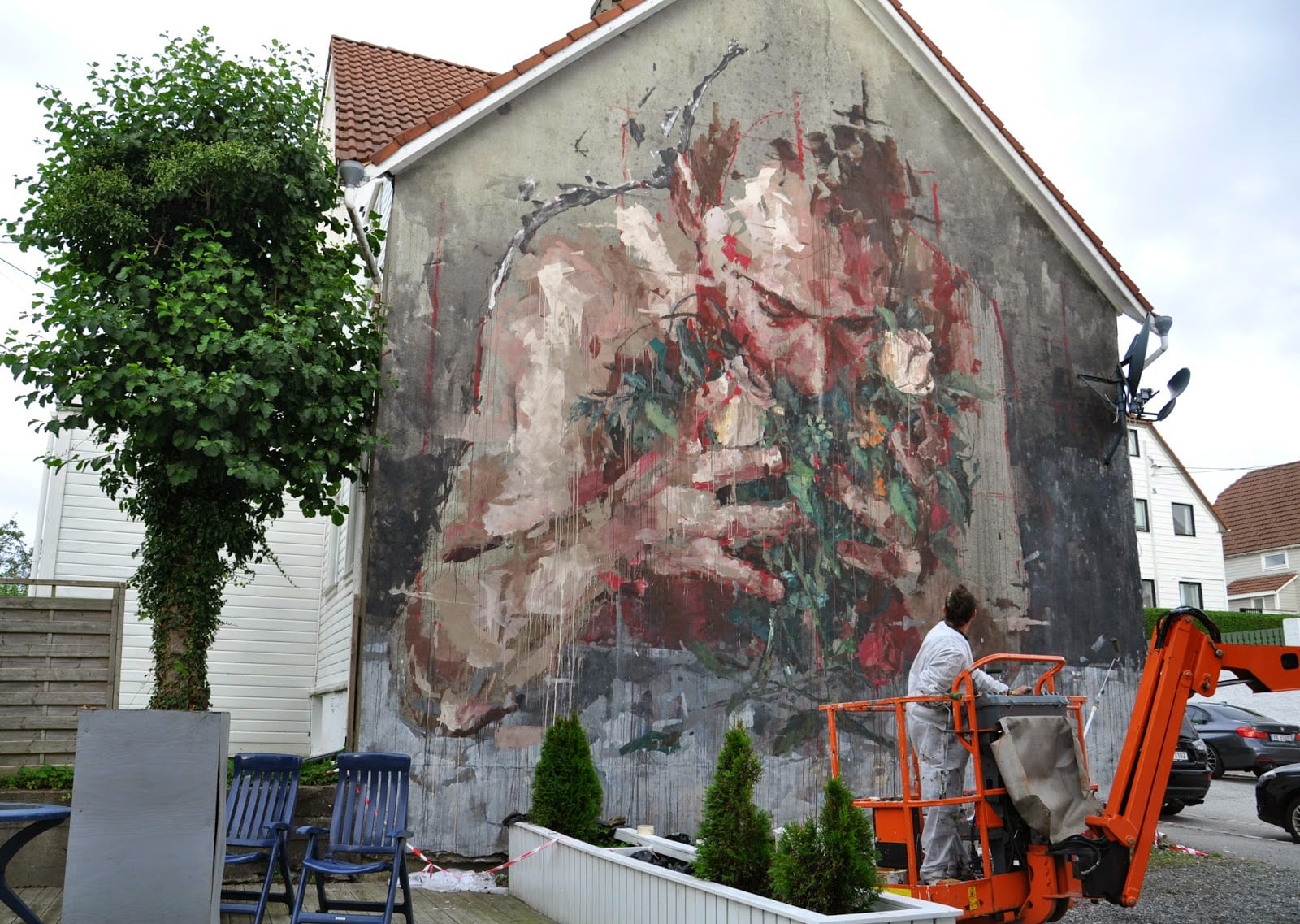 Borondo - Pittore e street artist spagnolo il cui stile mescola pittura e incisione
