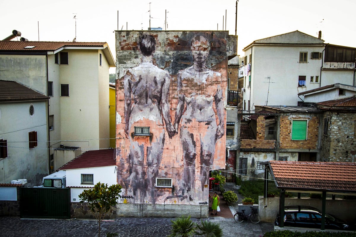 Borondo - Pittore e street artist spagnolo il cui stile mescola pittura e incisione