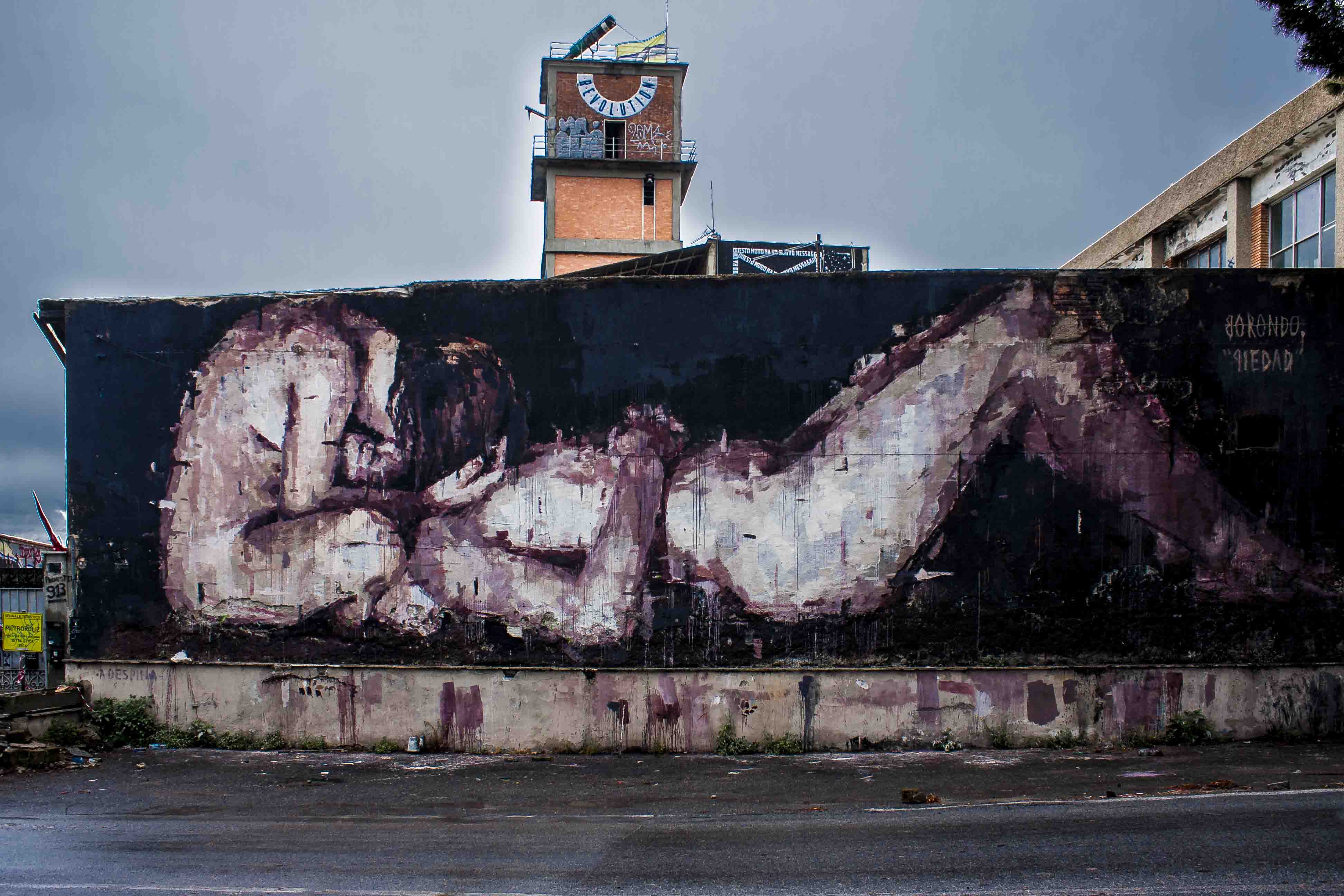 Borondo - Pittore e street artist spagnolo il cui stile mescola pittura e incisione
