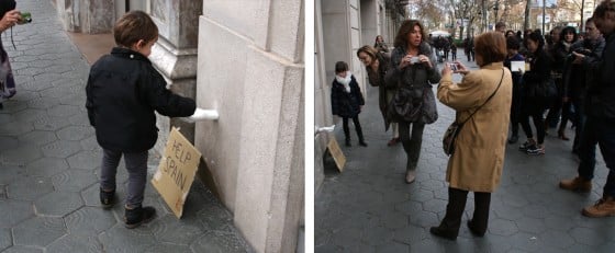 Hands - Installazione di mani in silicone a Barcellona