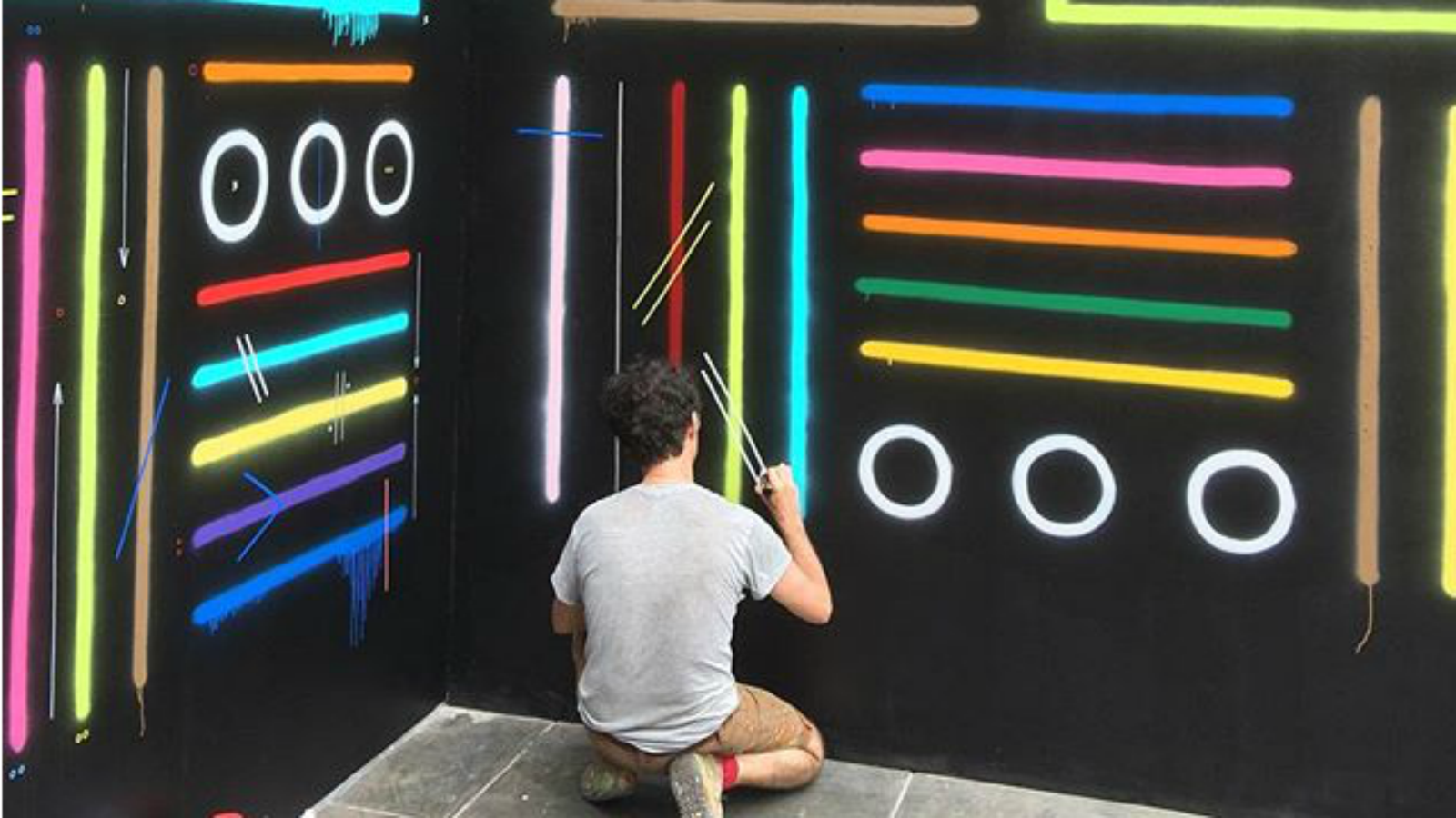 ANTES, DESPUES, AHORA, due graffiti per celebrare la mostra di Sixe Paredes | Collateral 10