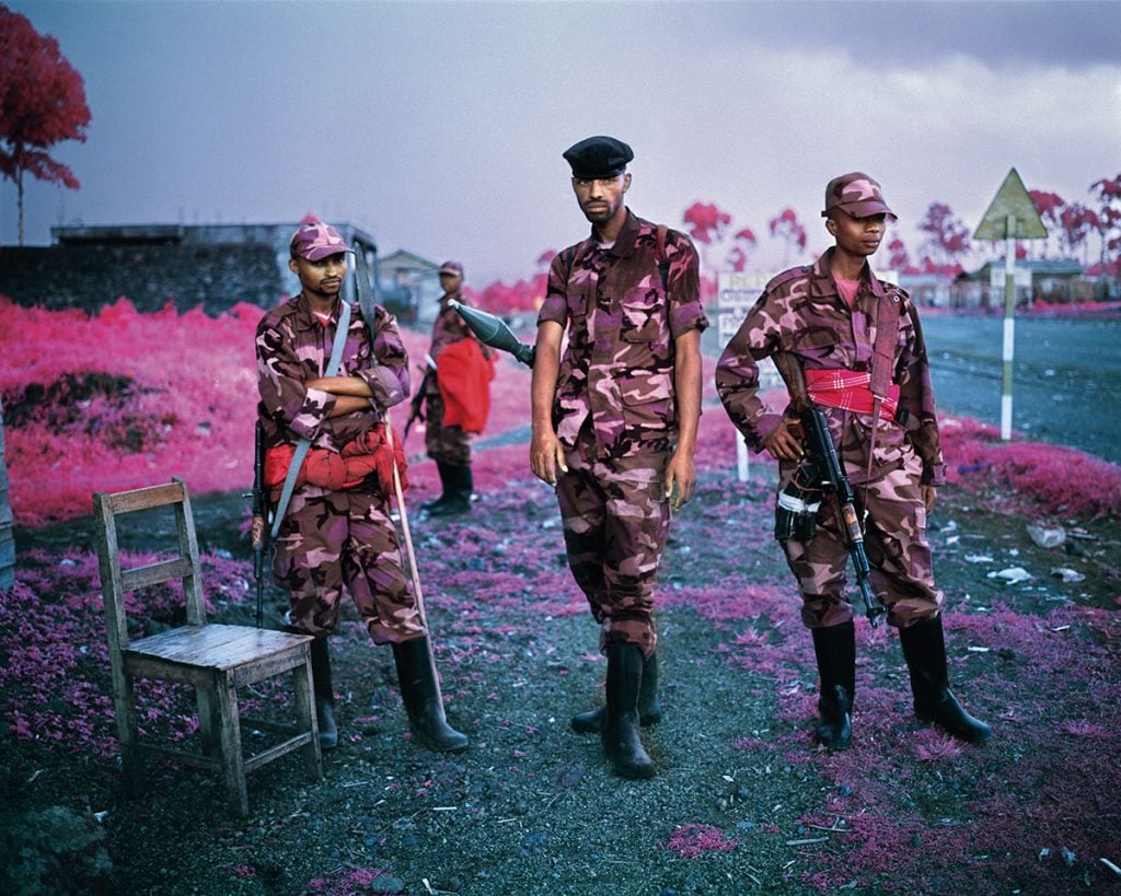 II surreale reportage di guerra di Richard Mosse | Collater.al 5