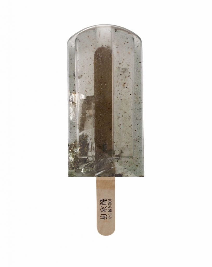 Polluted Water Popsicles, i ghiaccioli di acqua inquinata di Taiwan | Collater.al 2