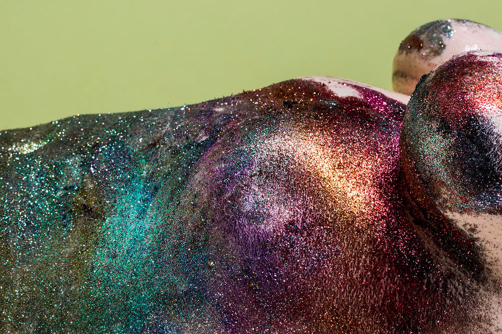 Le misteriose narrazioni fotografiche di Joanne Leah | Collater.al 20