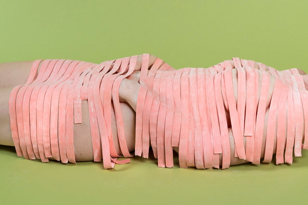 Le misteriose narrazioni fotografiche di Joanne Leah | Collater.al 3