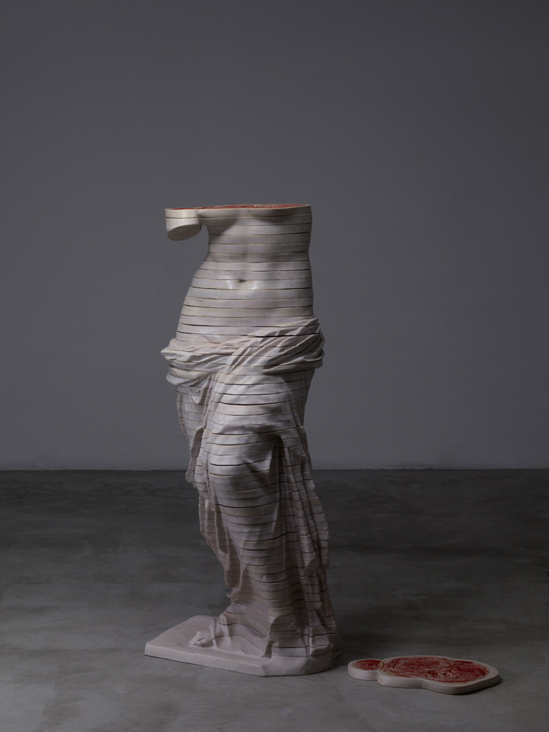 Uno sguardo all’interno dell’arte con le sculture classiche sezionate di Cao Hui | Collater.al