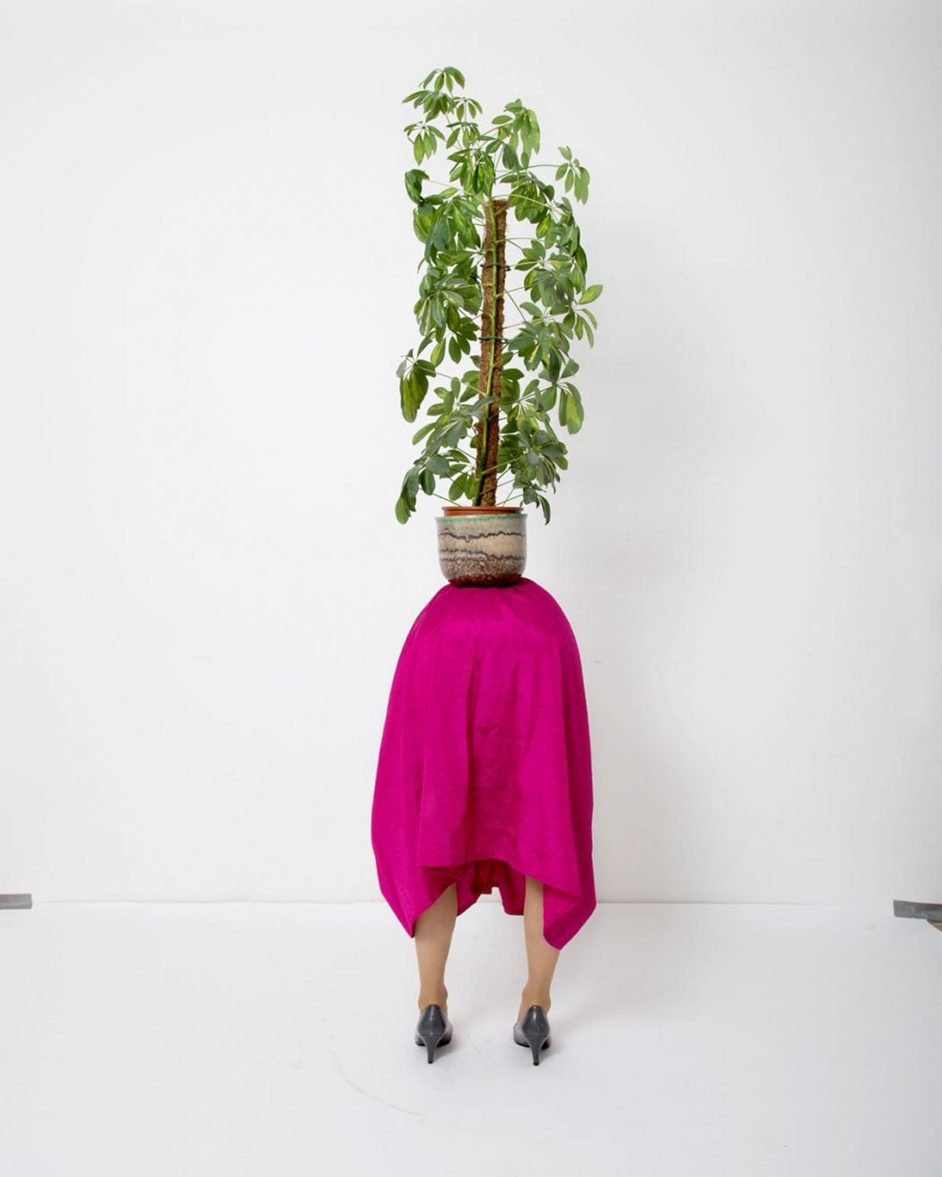 Reminiscence Of Being A Woman, l’insolita arte concettuale di Csilla Klenyánszki | Collater.al 4