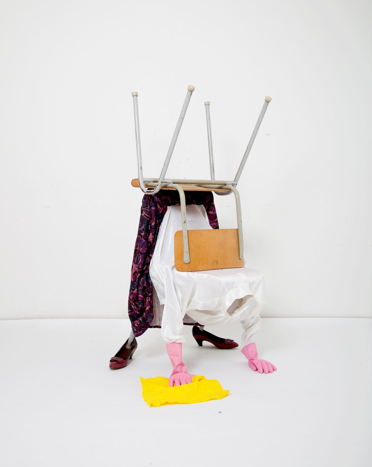 Reminiscence Of Being A Woman, l’insolita arte concettuale di Csilla Klenyánszki | Collater.al 9