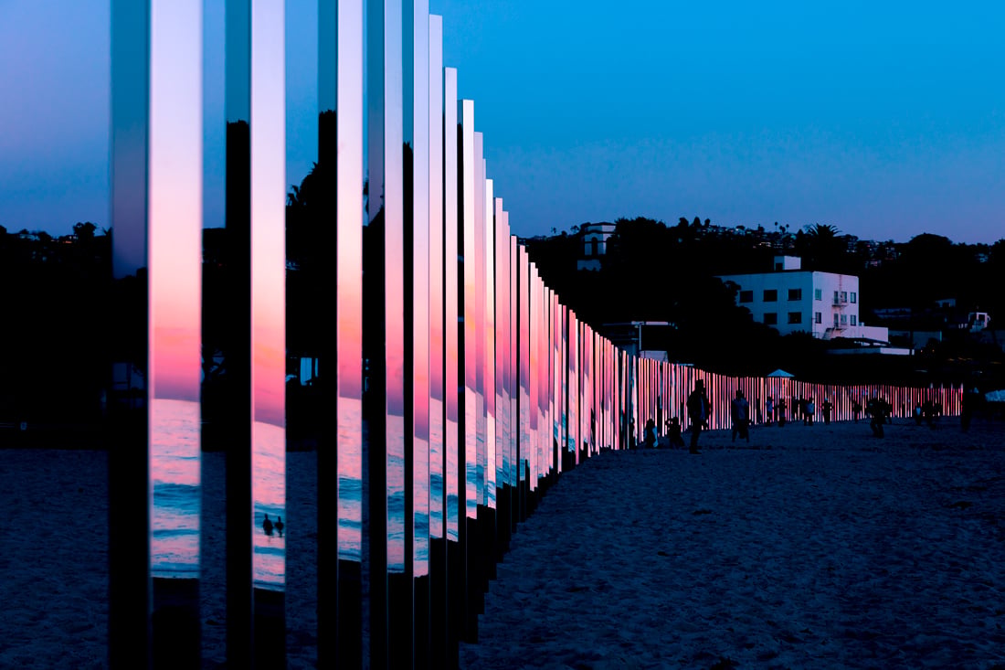 1:4 MILE ARC, l’installazione che riflette il mare di Phillip K Smith III | Collater.al 7