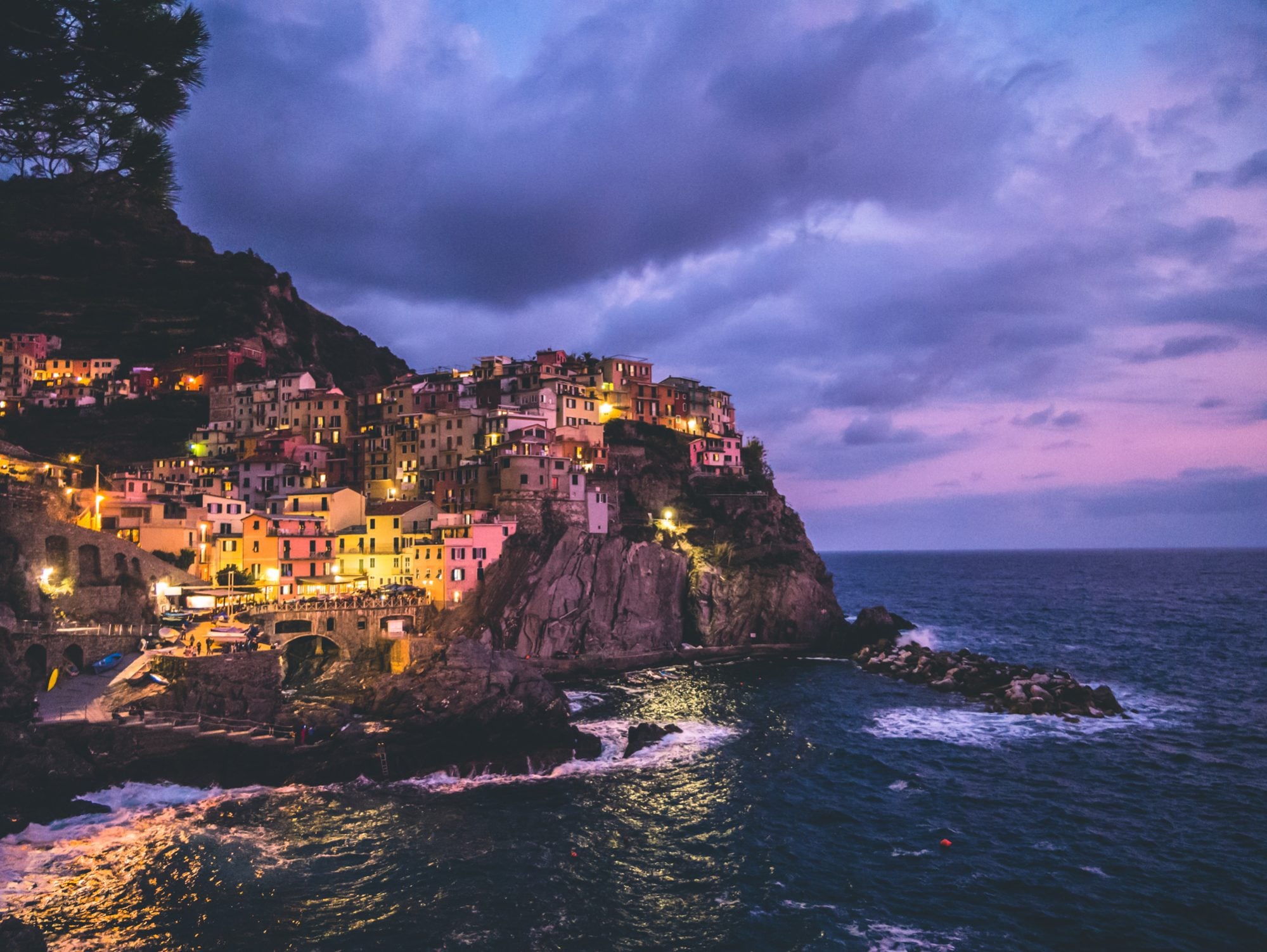 Un breve viaggio autunnale alle Cinque Terre | Collater.al