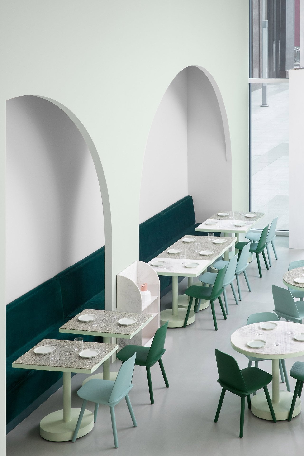 The Cafe Budapest, il locale ispirato ai film di Wes Anderson | Collater.al 2