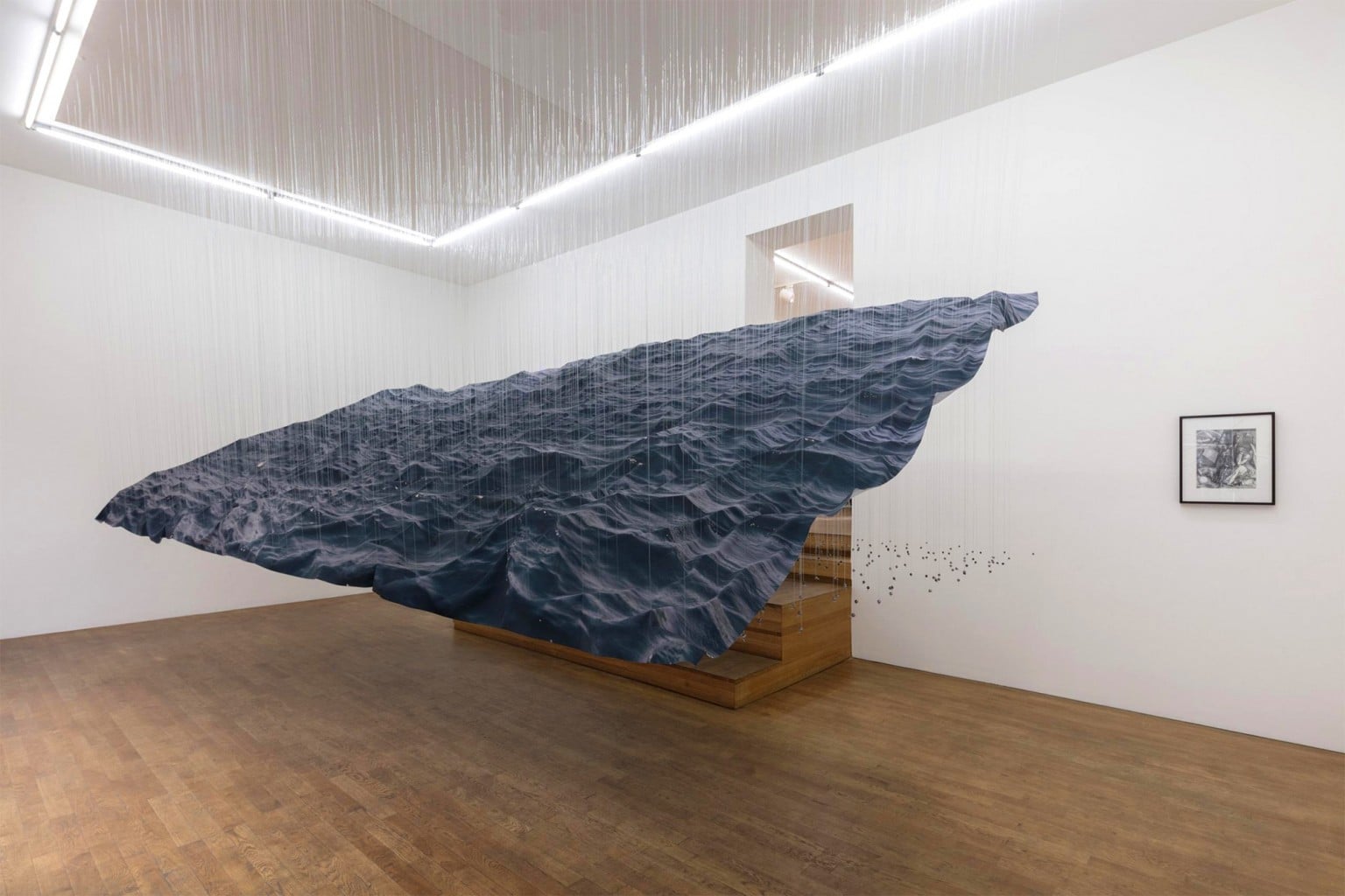 Miguel Rothschild's suspended ocean waves | Collater.al