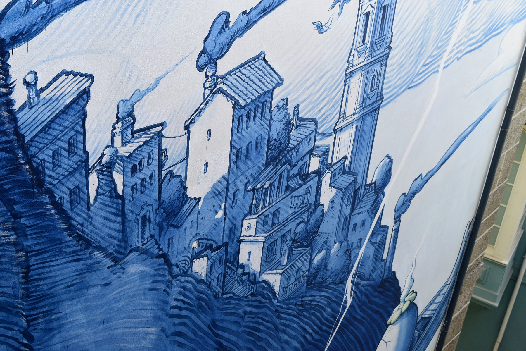 Perspentico, il grande gatto blu dello street artist Liqen | Collater.al 1
