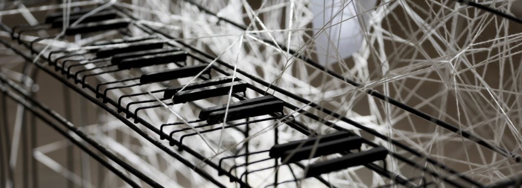 Beyond Time l’ultima installazione di Chiharu Shiota | Collater.al