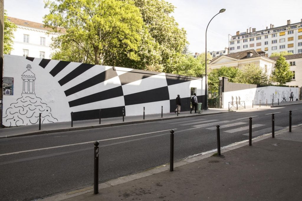 Il murale di HoNet a Parigi