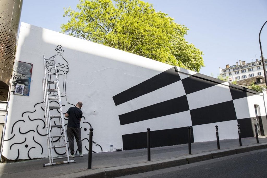 Il murale di HoNet a Parigi