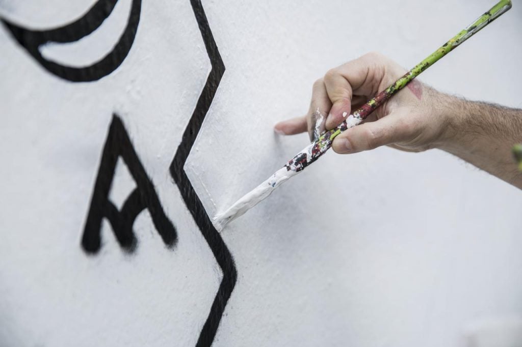 Il murale di HoNet a Parigi