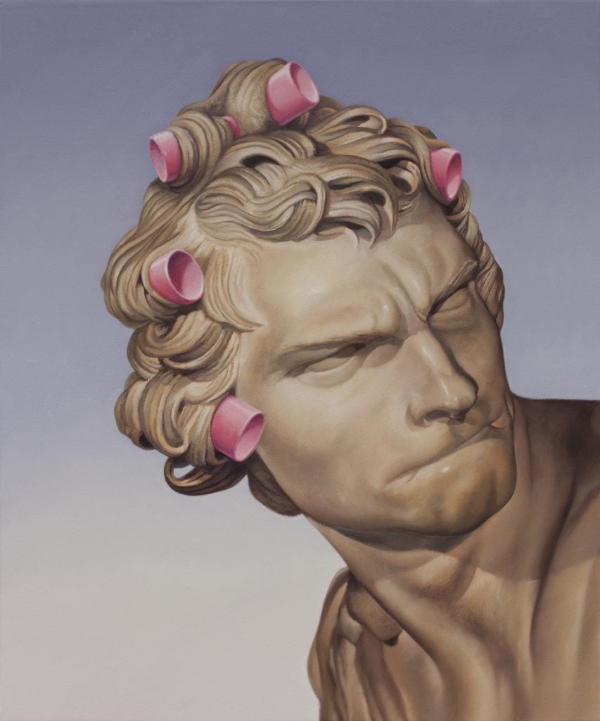 Monumental Nobodies, le sculture rivisitate di Matthew Quick | Collater.al