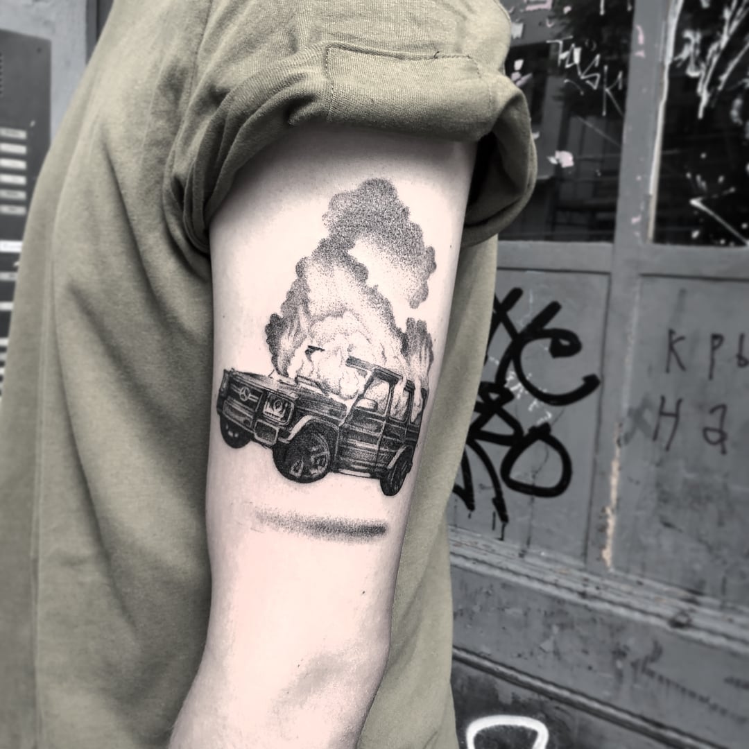 Lena Lu realizza dei poetici tatuaggi monocromatici | Collater.al 6