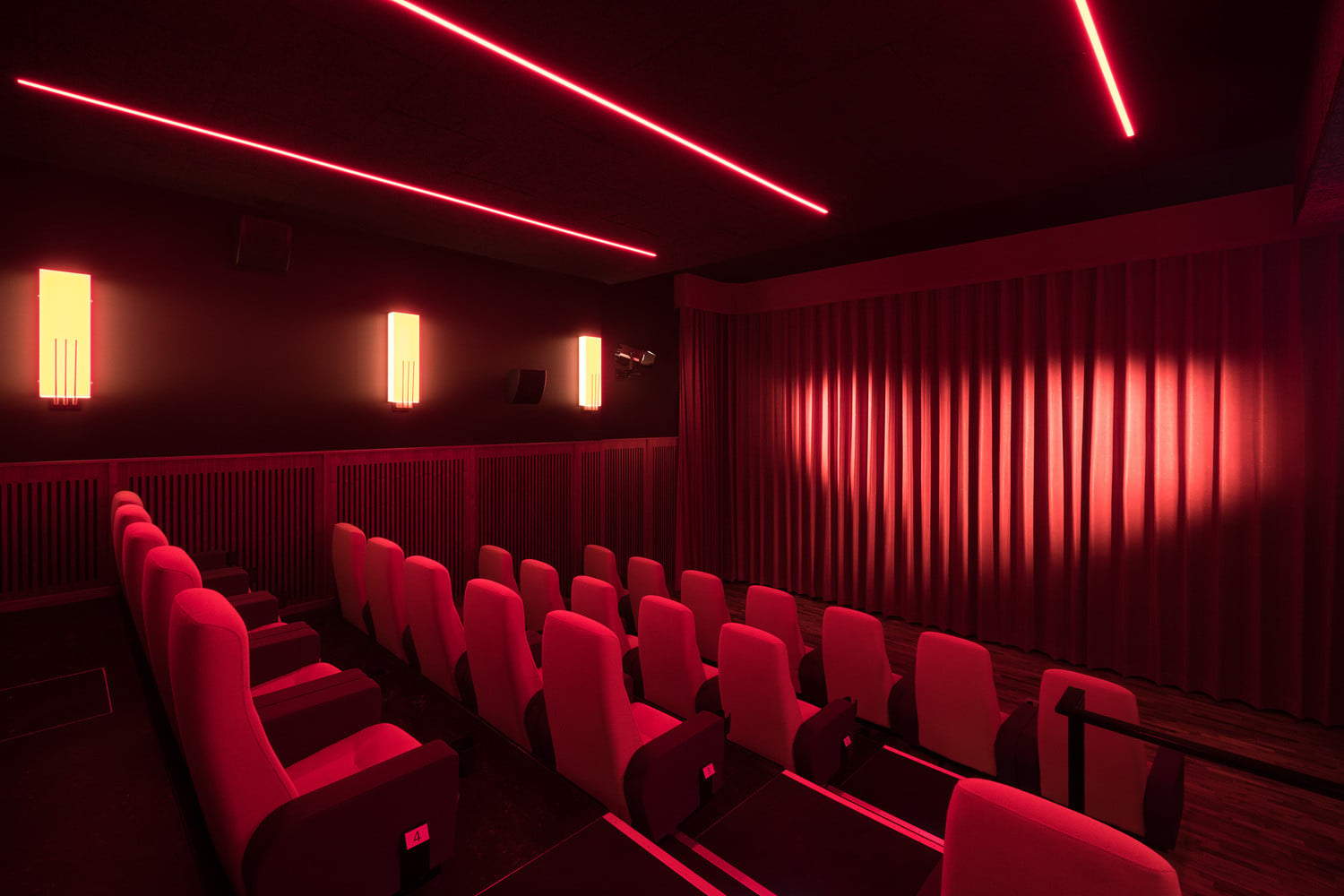 Questo cinema di Berlino è una vera opera d'arte | Collater.al 16
