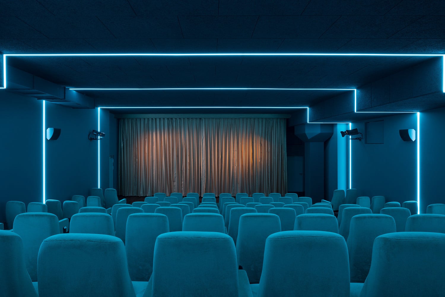 Questo cinema di Berlino è una vera opera d'arte | Collater.al 9