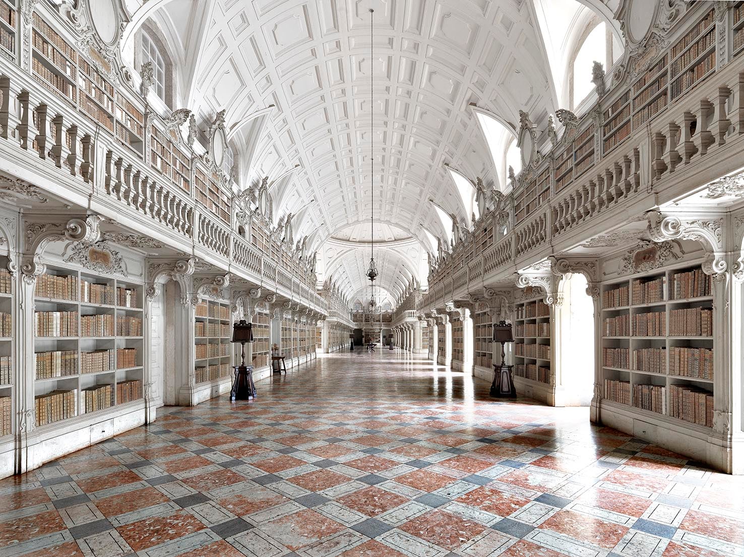 Massimo Listri documenta le biblioteche più belle del mondo | Collater.al