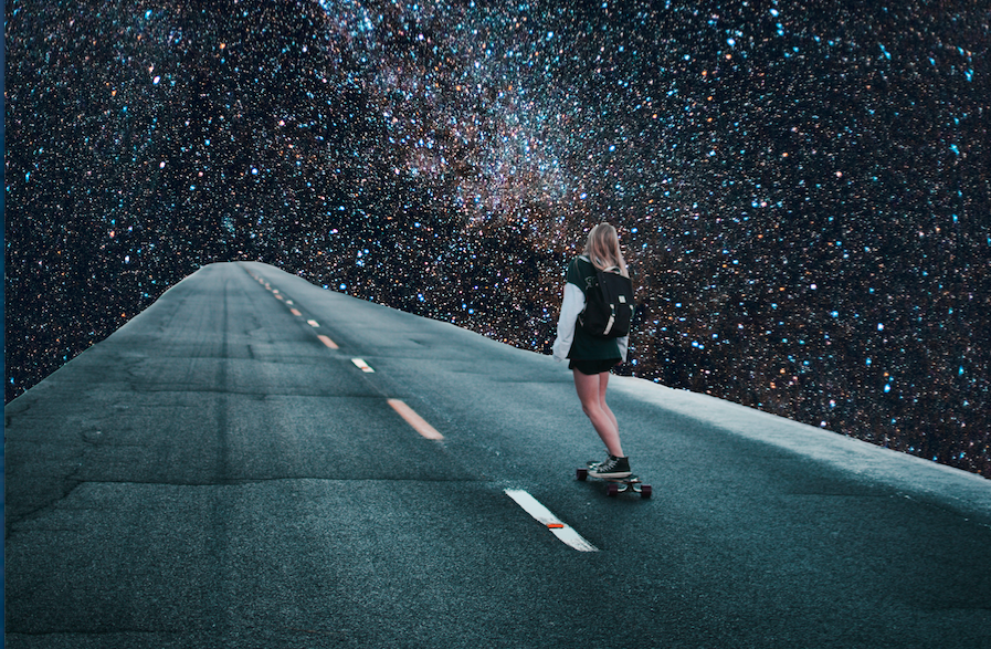Vanessa Ly con i suoi collage ti porta nello spazio (e oltre) | Collater.al