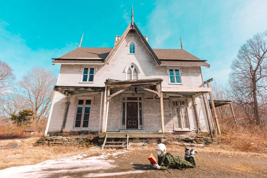 Lonely Astronaut, la solitudine nelle fotografie di Karen Jerzyk | Collater.al