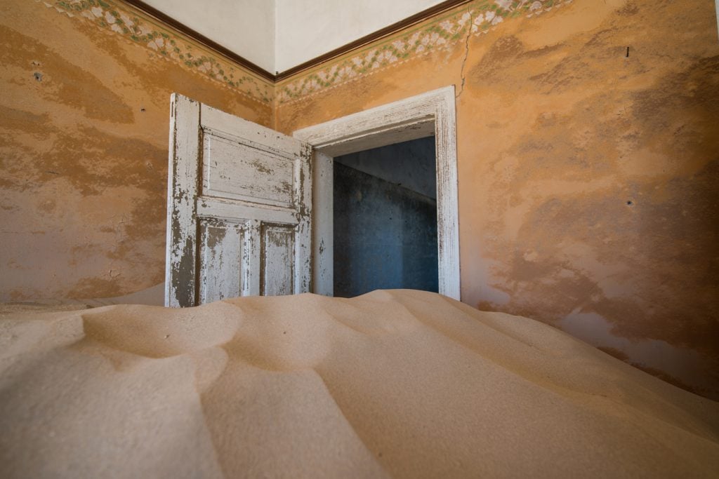 sand of time romani veillon | Collater.al
