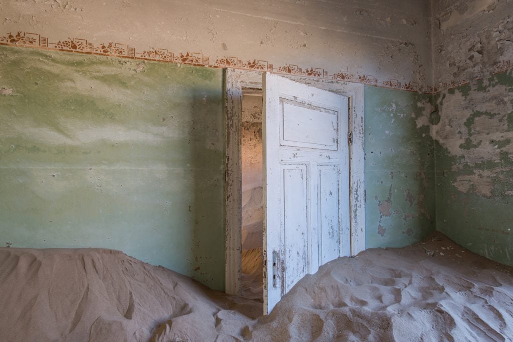 sand of time romani veillon | Collater.al