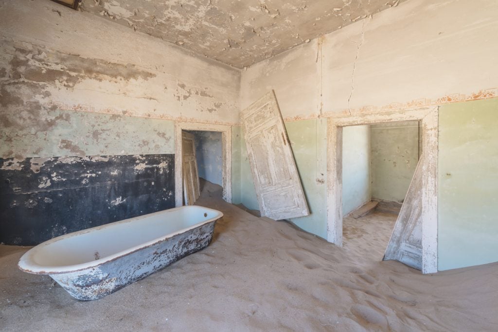 sand of time romani veillon | Collater.al