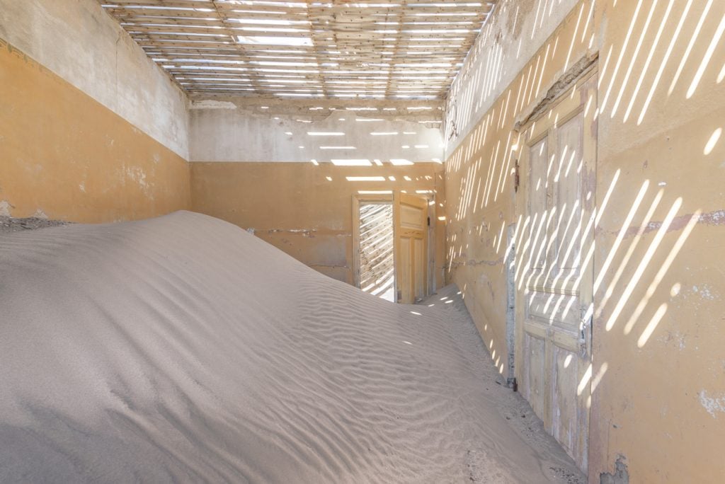 sand of time romani veillon | Collater.al