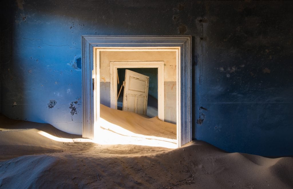 sand of time romani veillon | Collater.al