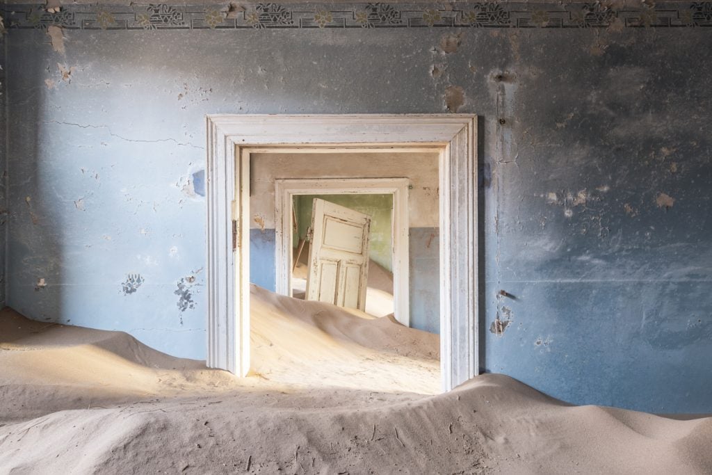 sand of time romani veillon | Collater.al