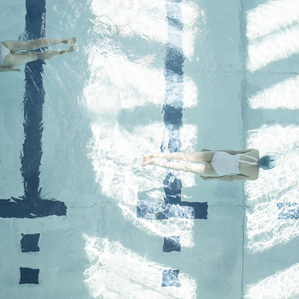Soo Burnell Poolside | Collater.al