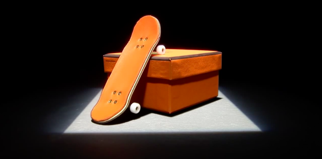Hermès' Skate Style, la nuova campagna Hermès con protagonista il fingerboard | Collater.al