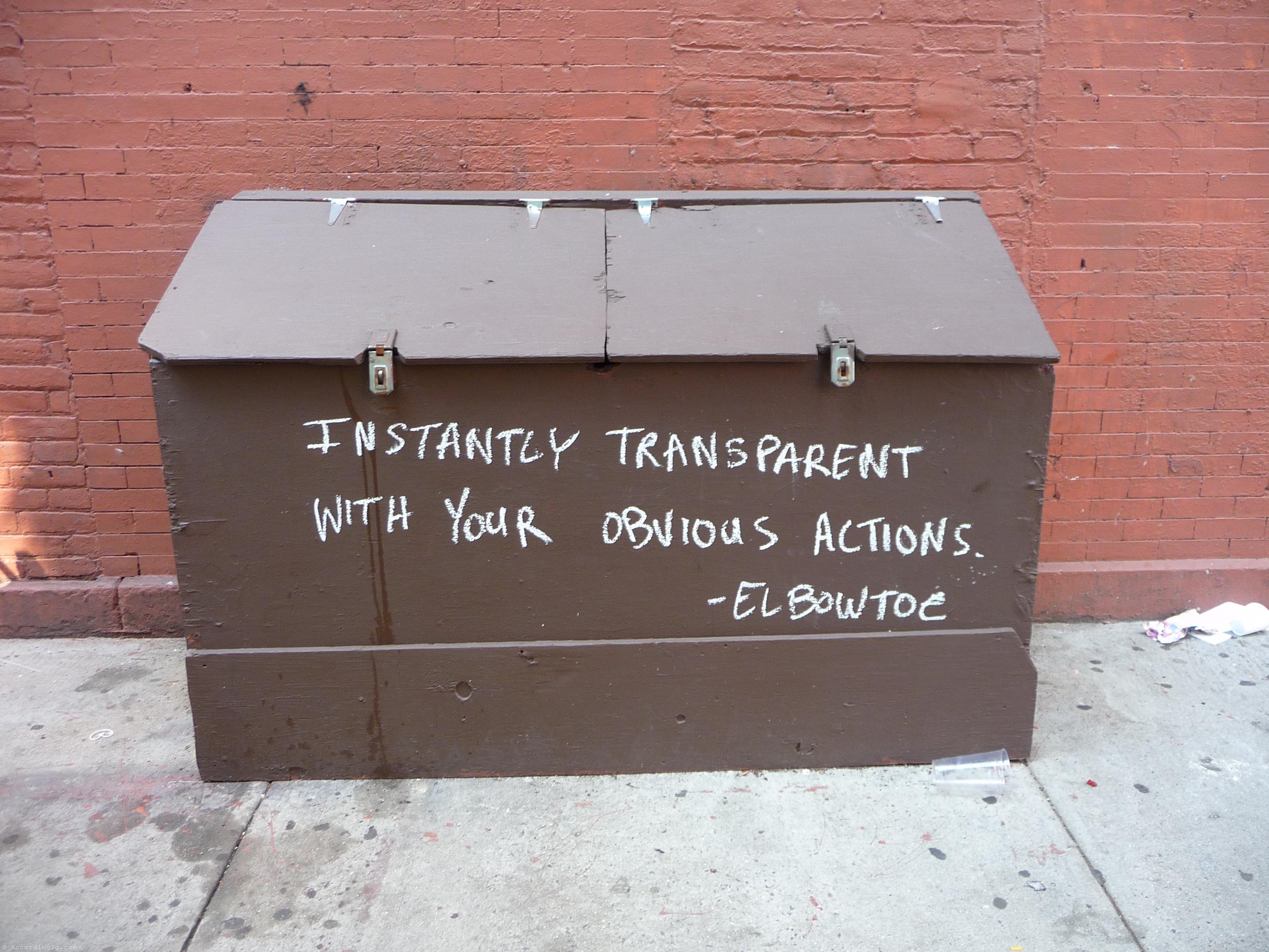 I lavori di Elbow Toe, tra street art e pittura | Collater.al