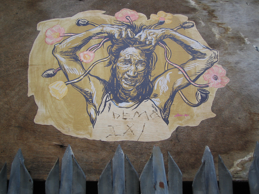 I lavori di Elbow Toe, tra street art e pittura | Collater.al