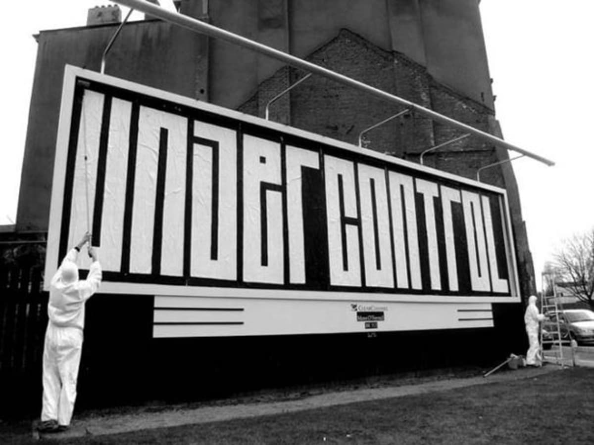 La street art calligrafica e geometrica di L'Atlas