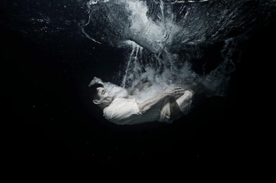 BREATHE - Progetto fotografico in "apnea" del giapponese Tomohide Ikeya