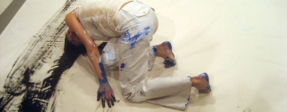 Janine Antoni - Artista e performer contemporanea