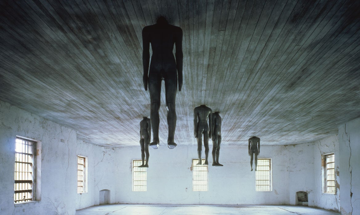 Le sculture antropomorfe di Antony Gormley | Collater.al