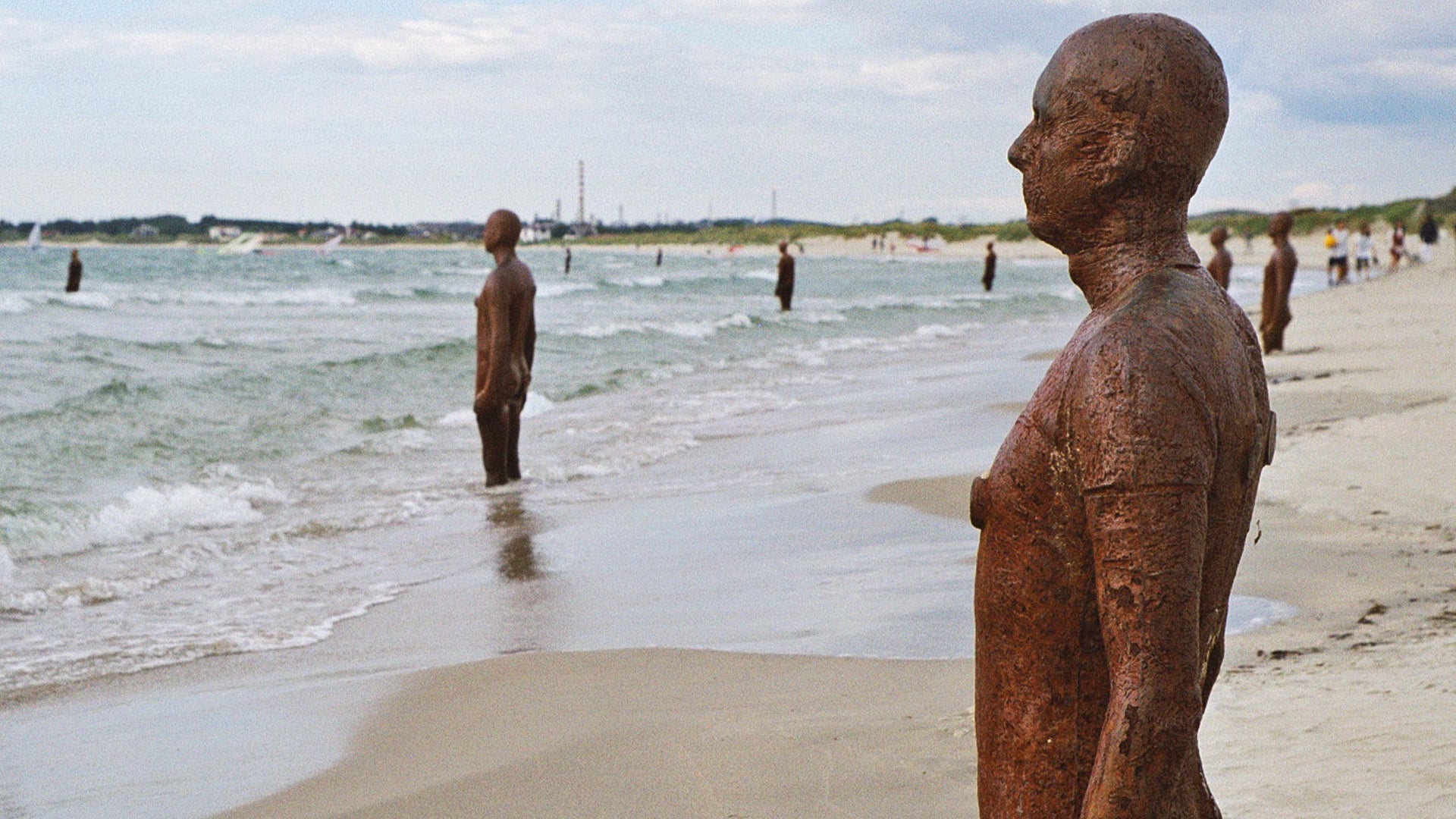 Le sculture antropomorfe di Antony Gormley | Collater.al