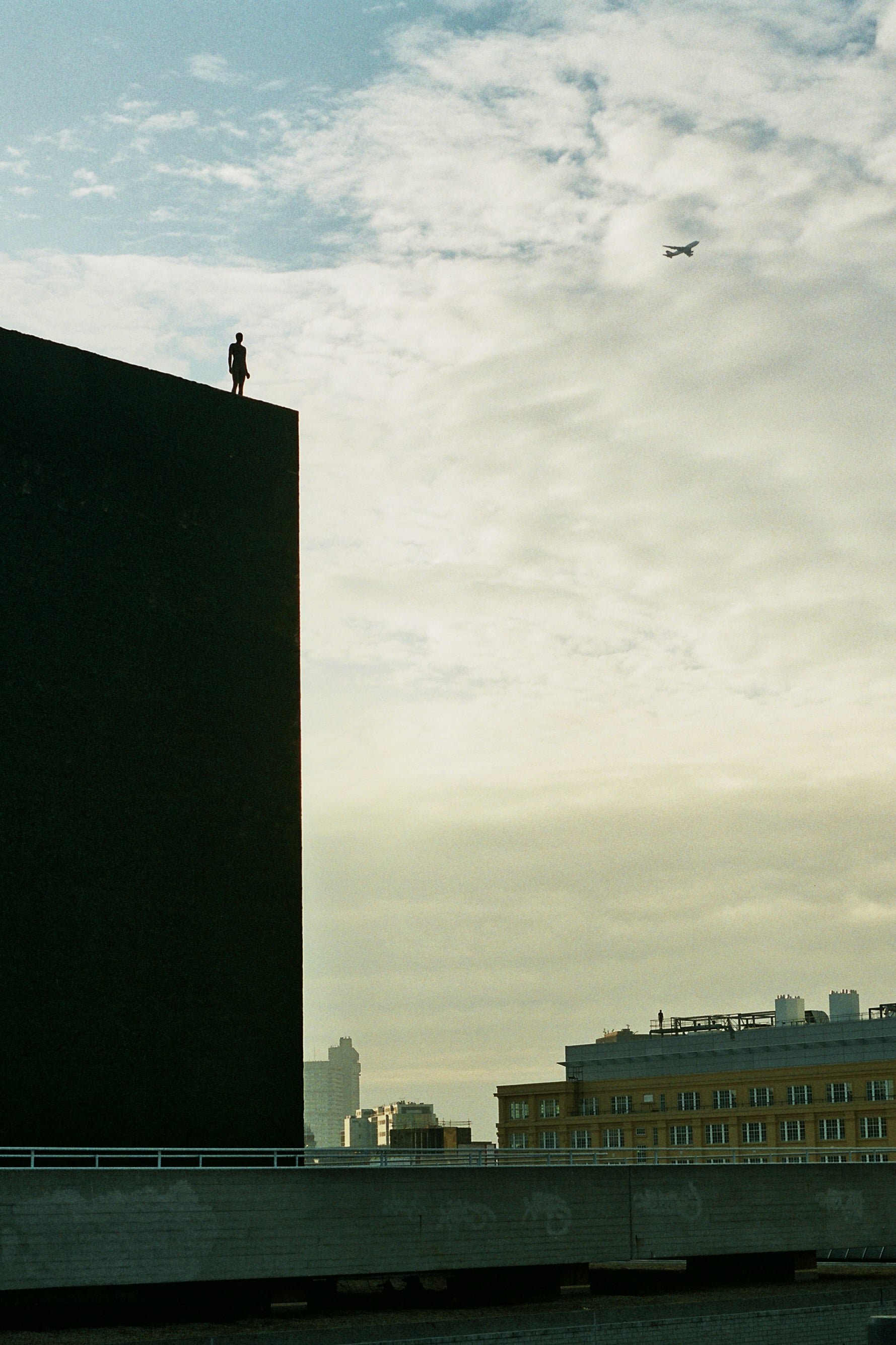 Le sculture antropomorfe di Antony Gormley | Collater.al
