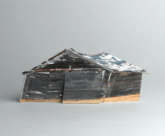 Ofra Lapid - Broken Houses - Modelli in scala di edifici in rovina